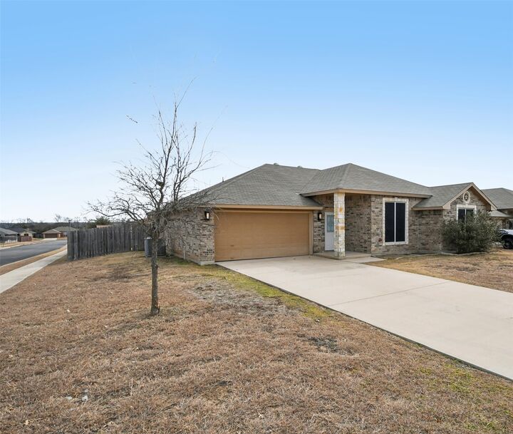 Property Photo:  218 Dober Street  TX 76559 