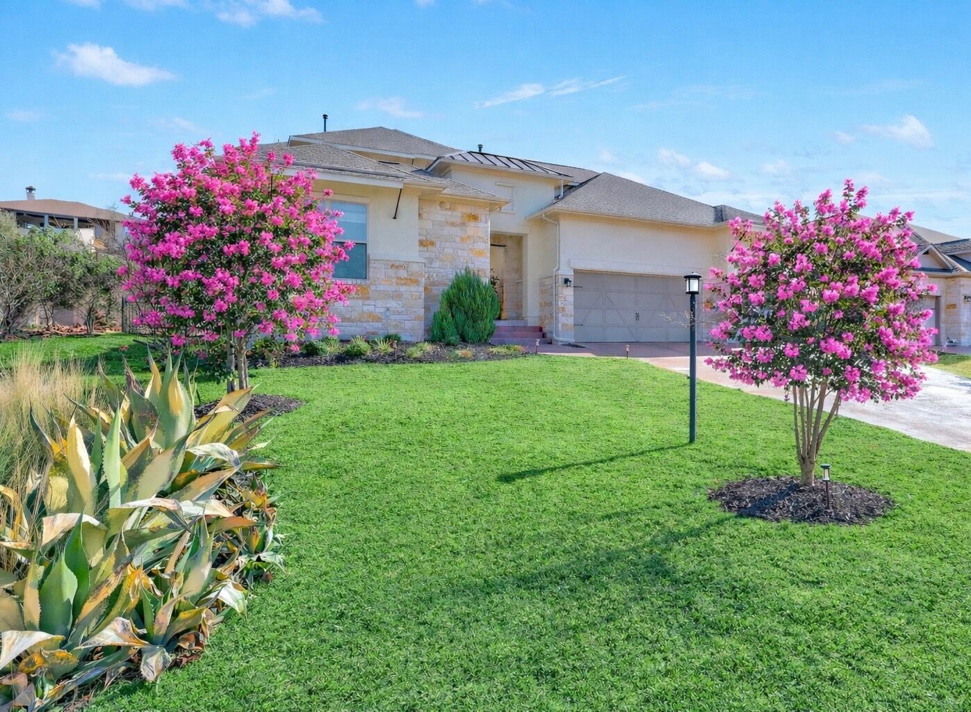Property Photo: 407 Forza Viola Way TX 78738