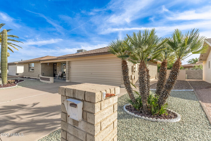 Property Photo: 4045 E Capri Avenue AZ 85206