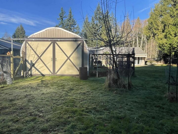 Photo de la propriété:  7929 Southwood Road  BC V0N 1Y1 