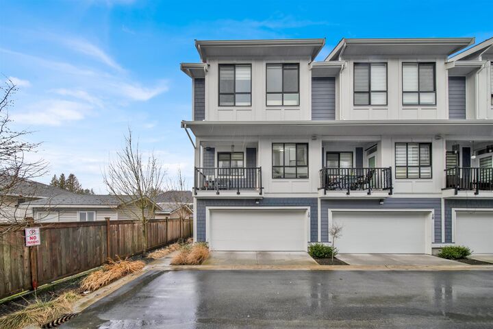 11556 72A Avenue 19 — photo 1