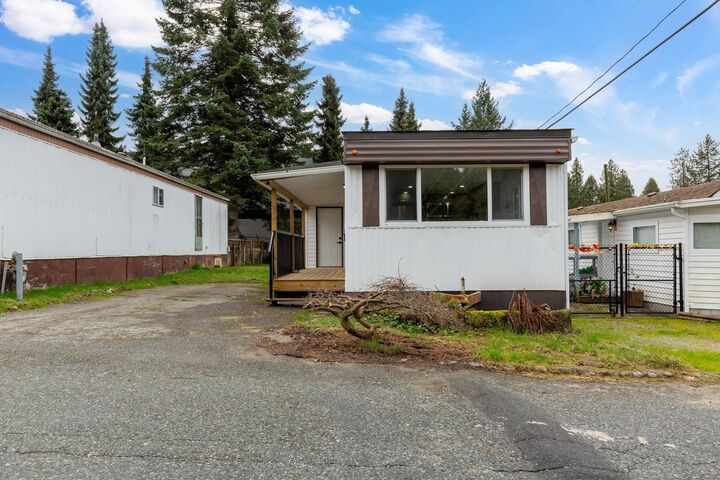 Property Photo: 21163 Lougheed Highway 18 BC V2X 2R4