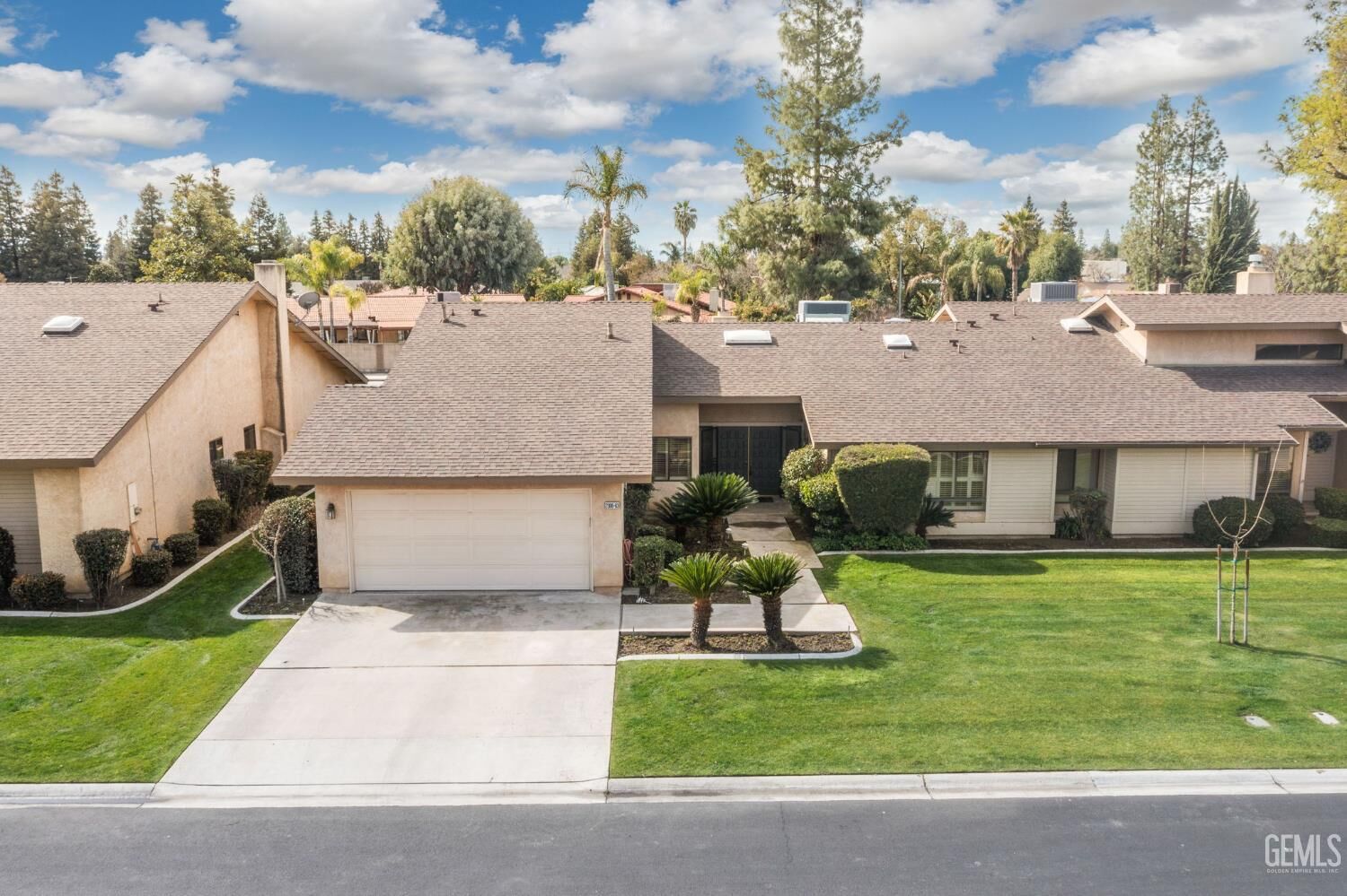 Property Photo:  2300 El Portal Drive 63  CA 93309 