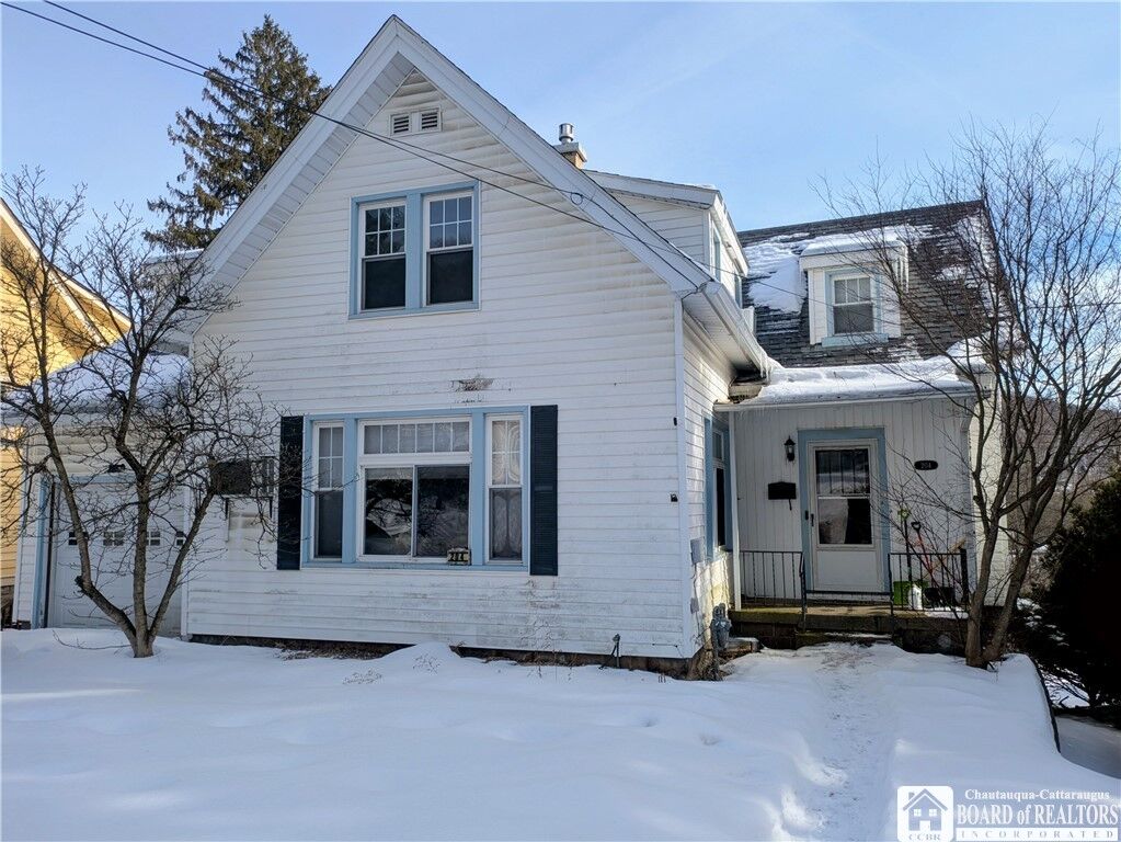 Property Photo:  204 Jackson Avenue  PA 16701 