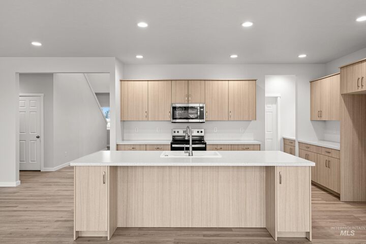 Property Photo:  17238 N Swan Springs Pl  ID 83687 