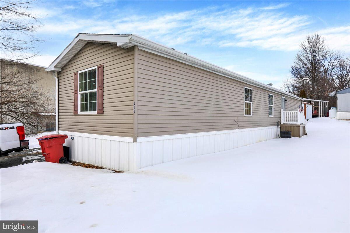Property Photo: 125 Tuckerton Road 916 PA 19605