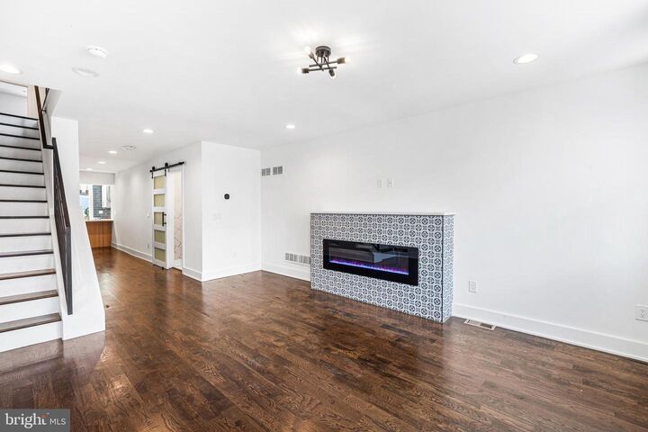 Property Photo:  2125 S 9th Street  PA 19148 