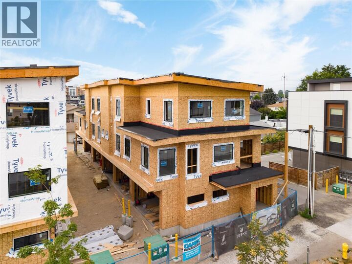 Property Photo: 735 Morrison Avenue 2 BC V1Y 5E5