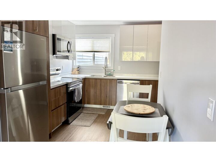 Property Photo: 1425 Nalabila Boulevard 5 BC V8C 1E4