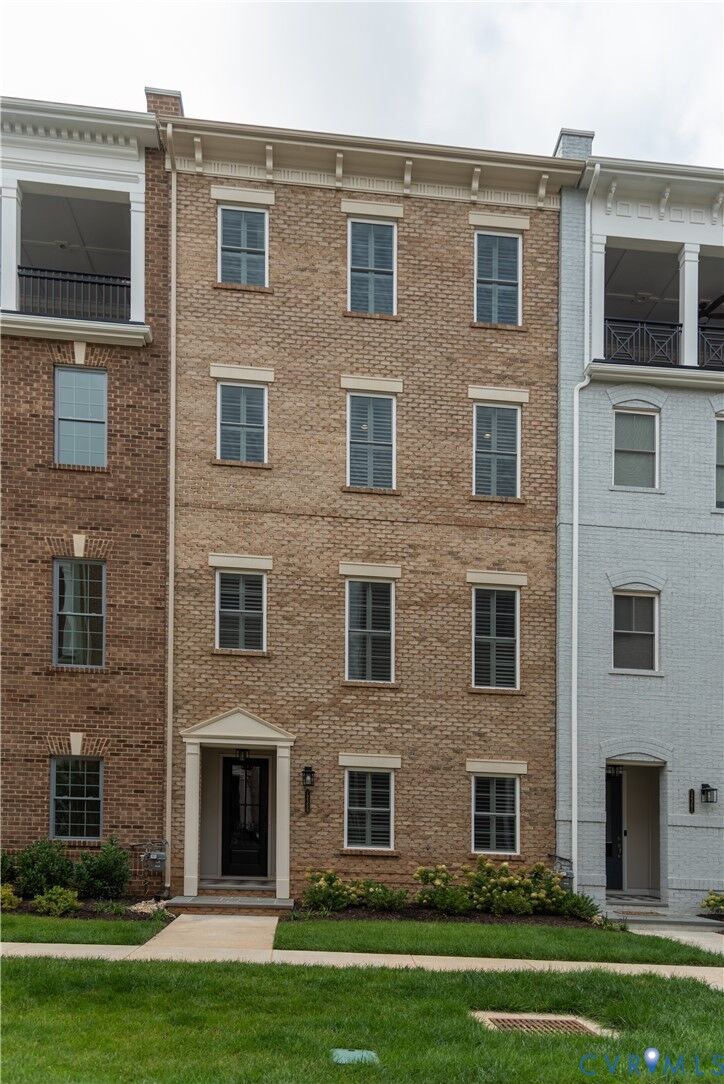 Property Photo:  8 E Cary Street  VA 23219 