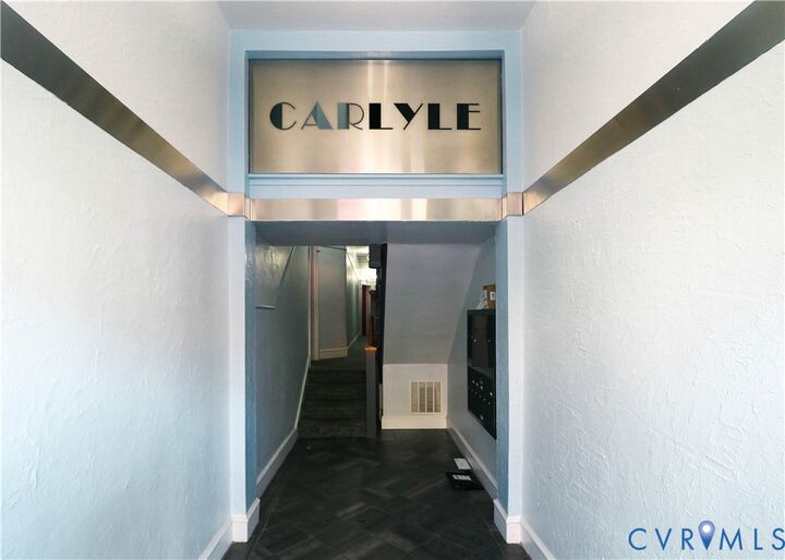 Property Photo:  2705 Hanover Avenue U10  VA 23220 