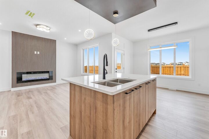 Property Photo: 123 28 Street SW AB T6X 3E3