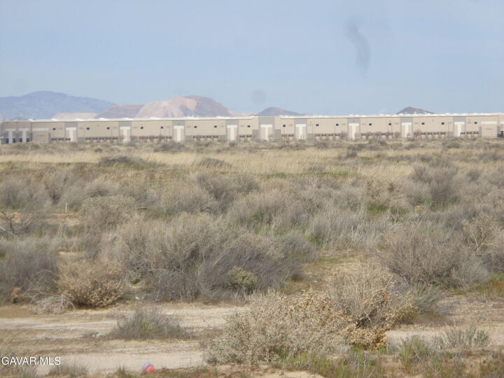 Property Photo:  Ave. H Wes Ave H Vic 45th Stw  CA 93536 