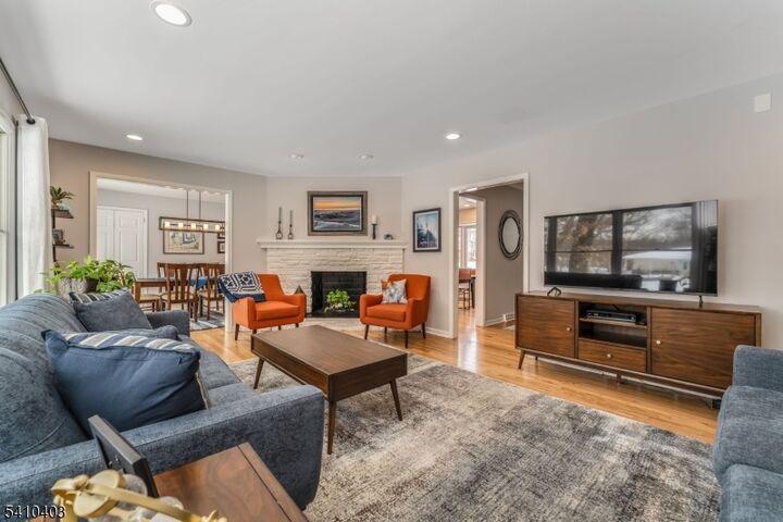 Property Photo:  40 Dayton Rd  NJ 08822 