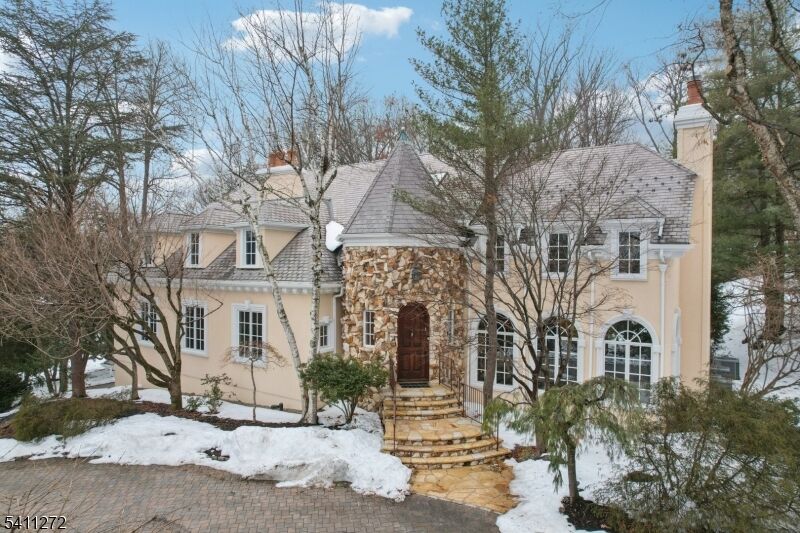 Property Photo:  19 Glenview Dr  NJ 07059 
