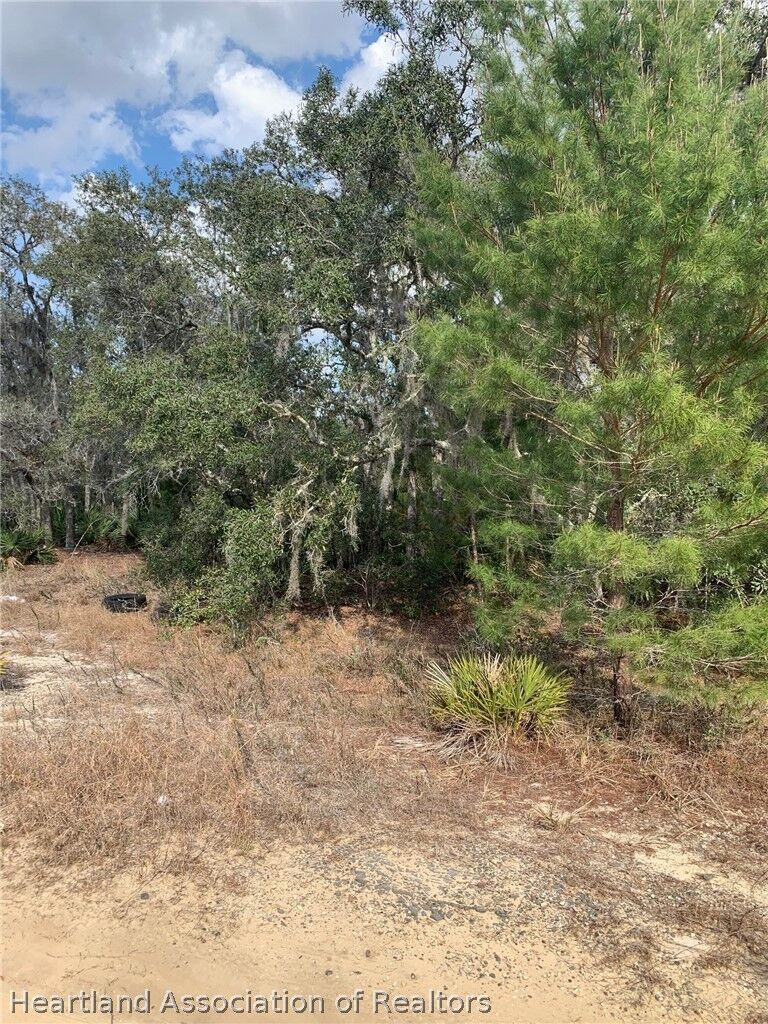 Property Photo:  2242 N Barclay Road  FL 33825 