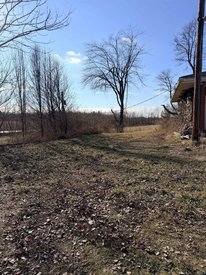 Property Photo:  5111 N State Road 61  IN 47601 