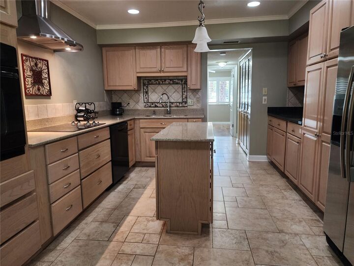 Property Photo: 415 Oak Haven Drive FL 32701