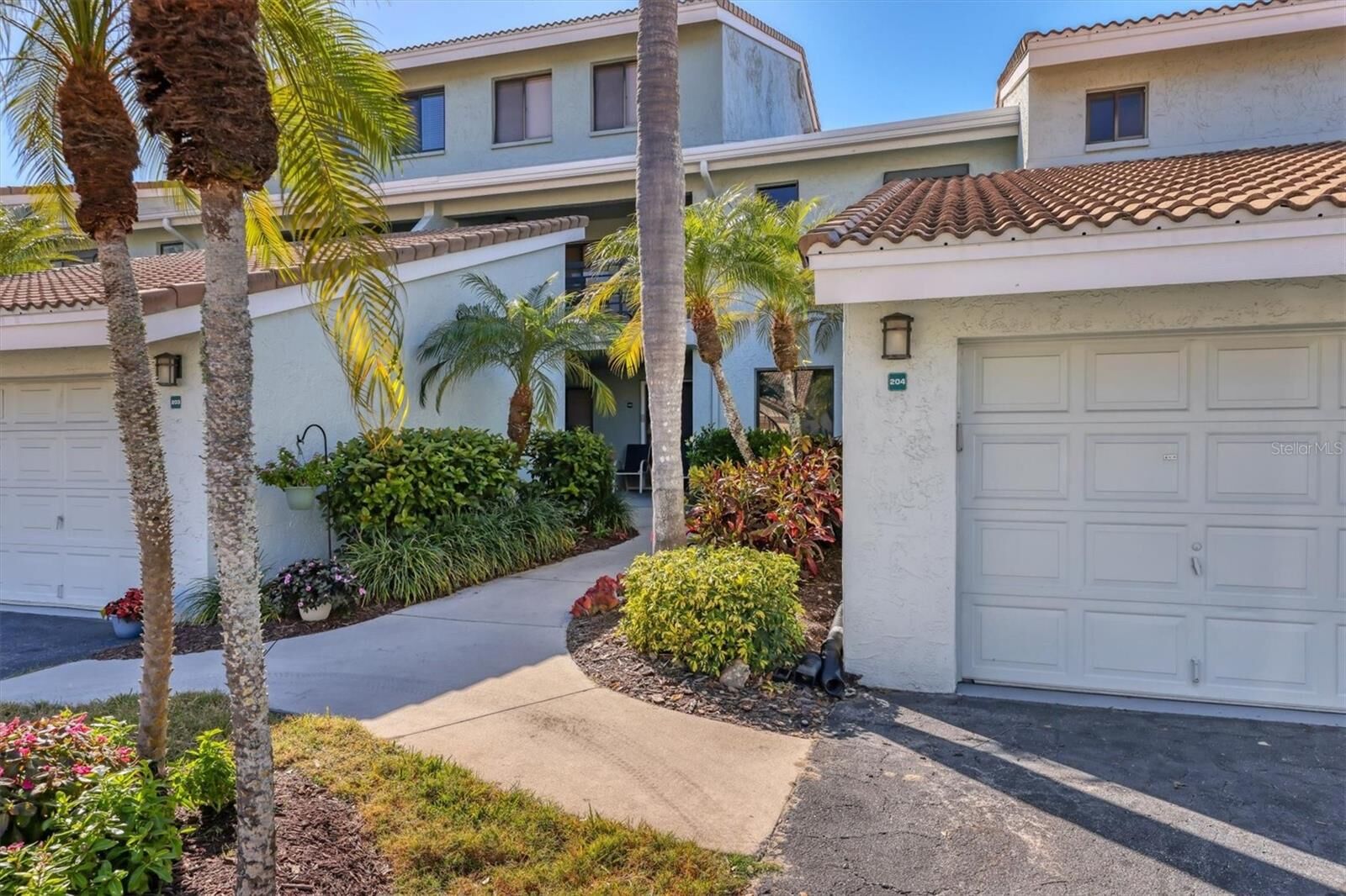 Property Photo:  600 Carriage House Lane 204  FL 34275 