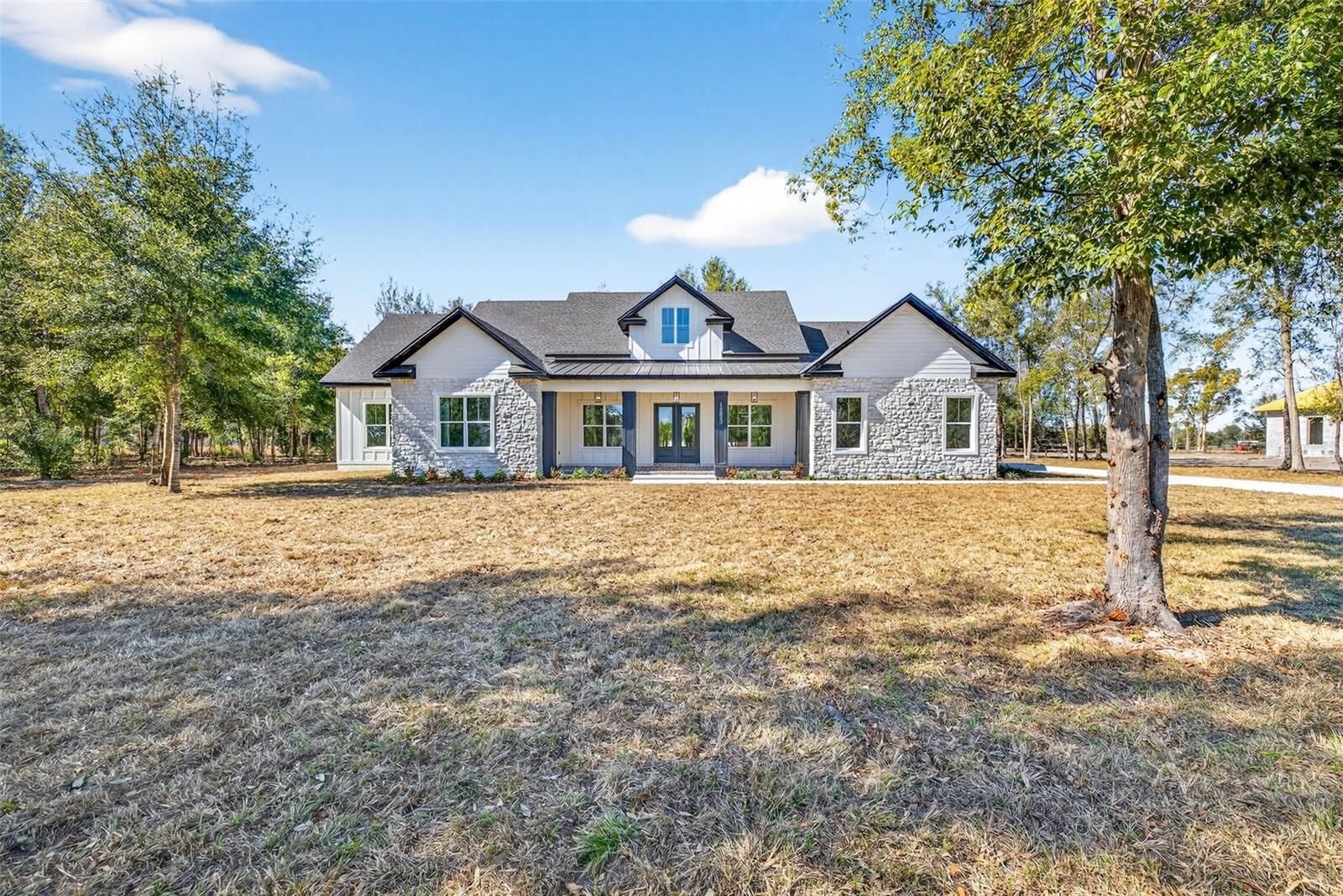 Property Photo: 14823 Crimson Oaks Trail FL 33525