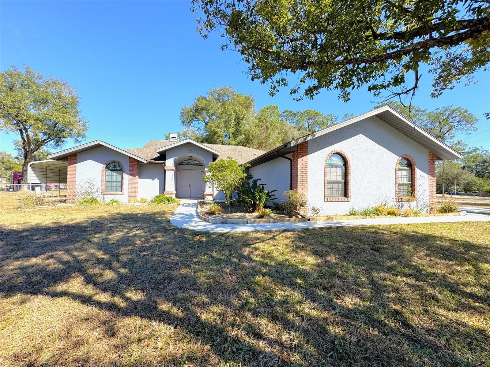 Property Photo:  824 Old Floral City Street  FL 34450 