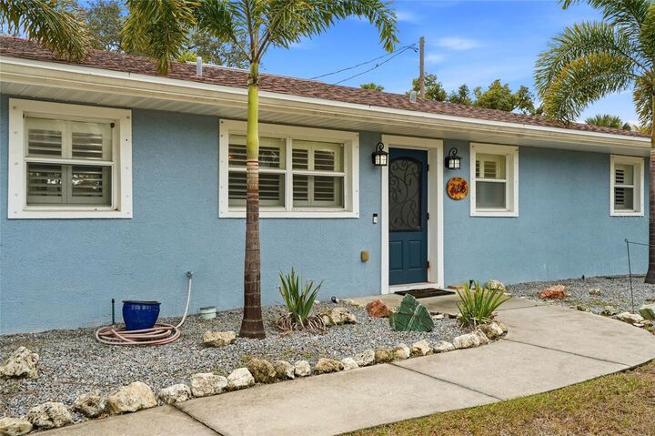 Property Photo: 2166 Lanai Avenue FL 33770