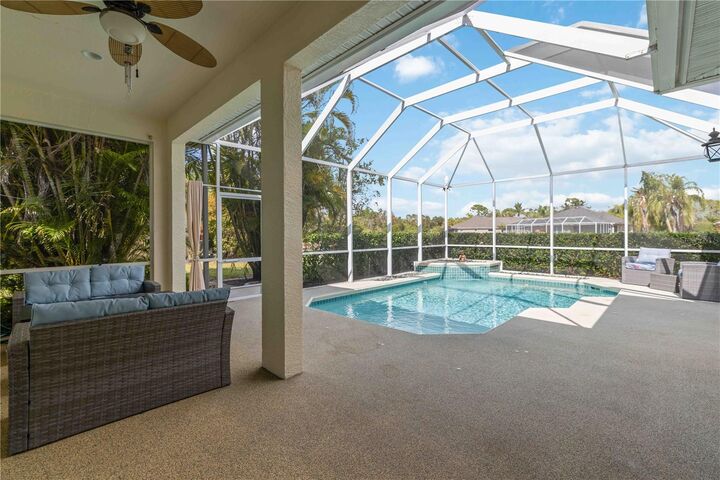 Property Photo:  7714 Ashley Circle  FL 34201 