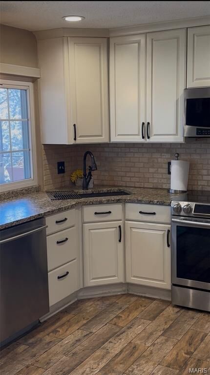 Property Photo:  2113 Cherrycove Court  MO 63043 