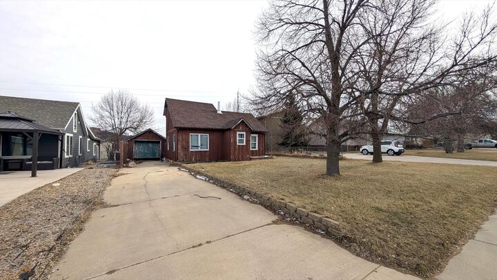 Property Photo: 620 Harvard Street SD 57783