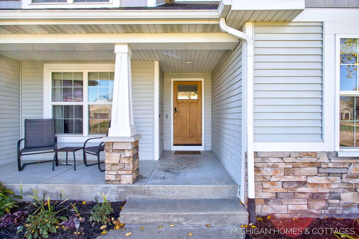 Property Photo:  1433 Savannah Drive  MI 49464 