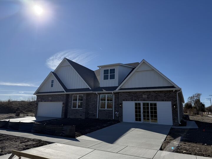 Property Photo:  1200 Prairie Lane 1-A  IL 60439 