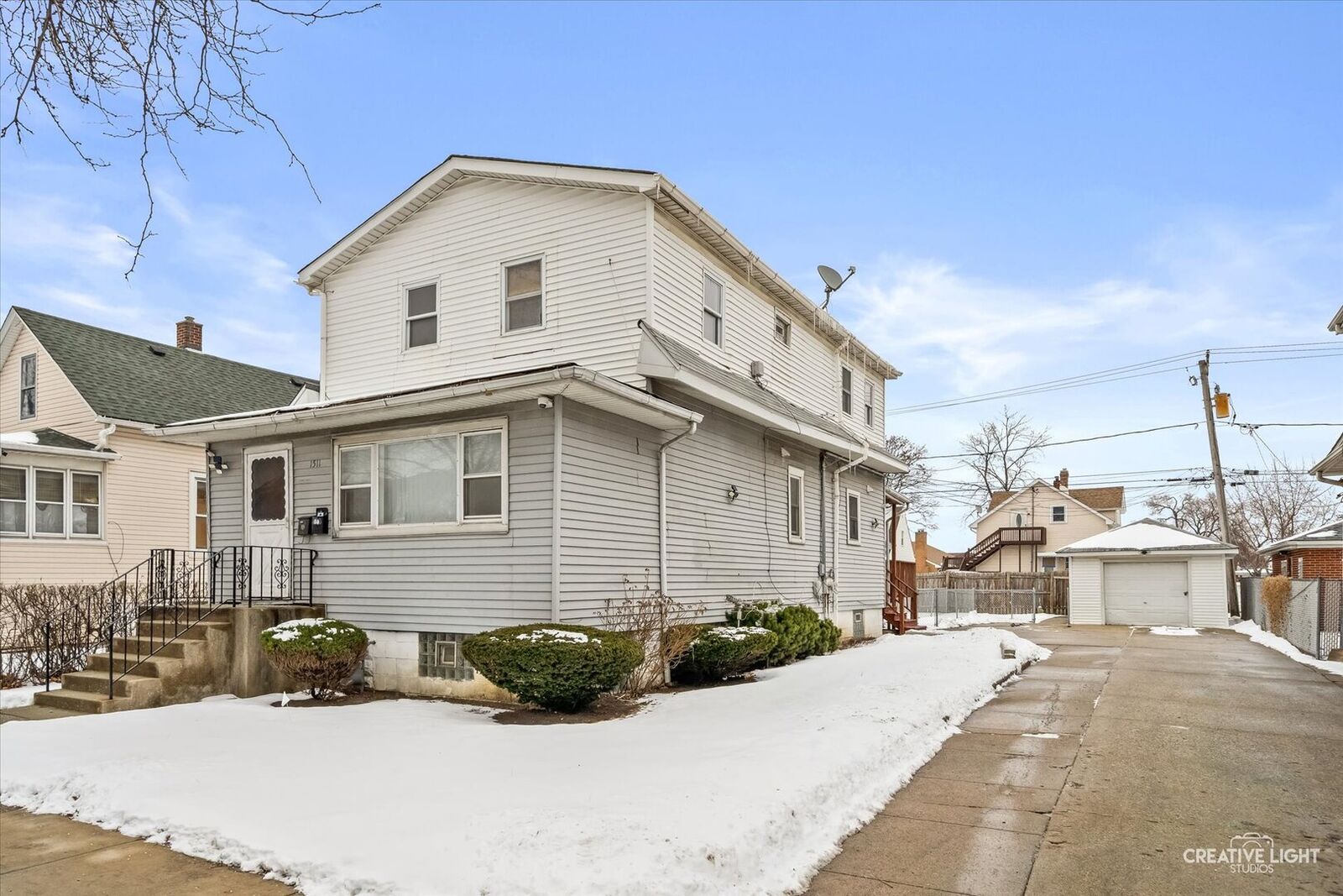 Property Photo: 1511 N 15th Avenue IL 60160