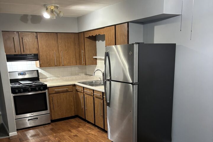 Property Photo:  18361 Glen Oak Avenue 1E  IL 60438 