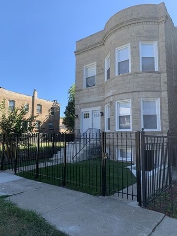 Property Photo: 6541 S Ingleside Avenue 2 IL 60637