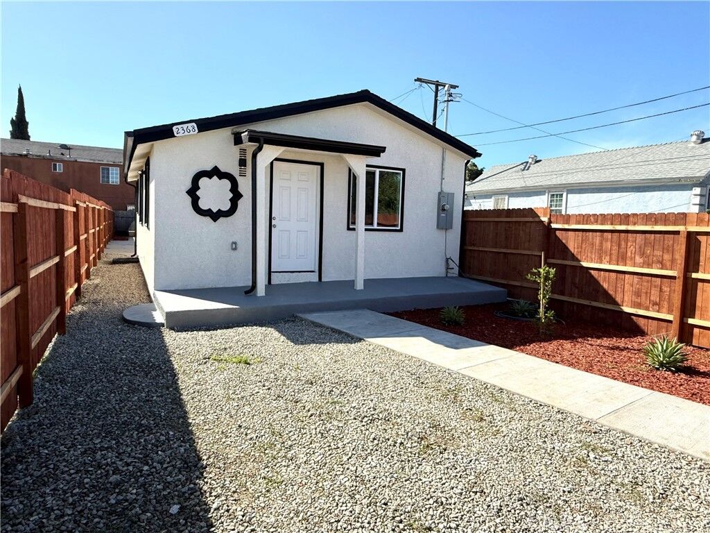 Property Photo: 2368 E 107 Th St CA 90002