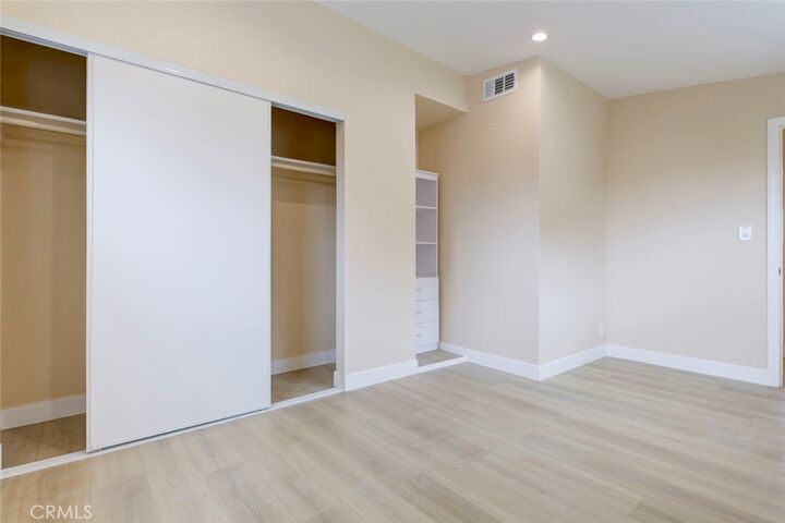 Property Photo:  15115 Covello Street 3  CA 91405 