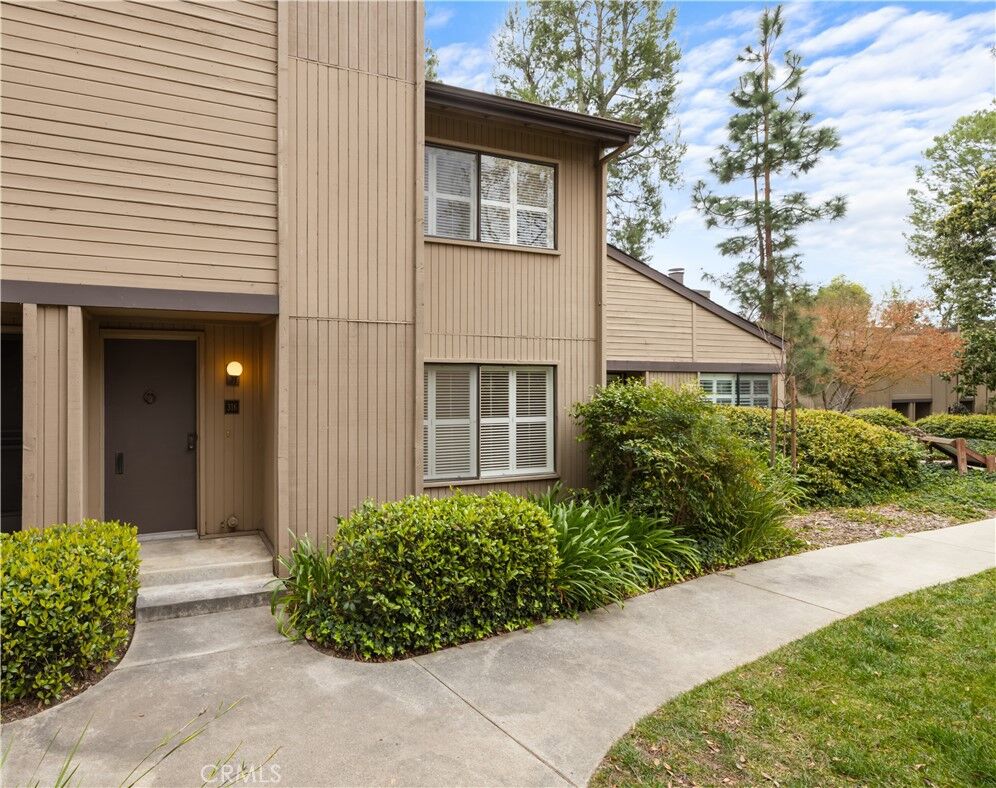 Property Photo:  316 N Orange Grove  CA 91103 