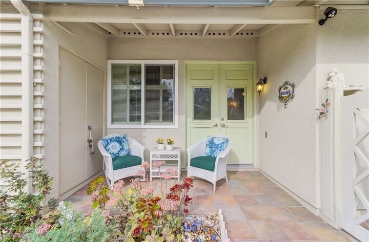 Property Photo: 89 Calle Aragon F CA 92637