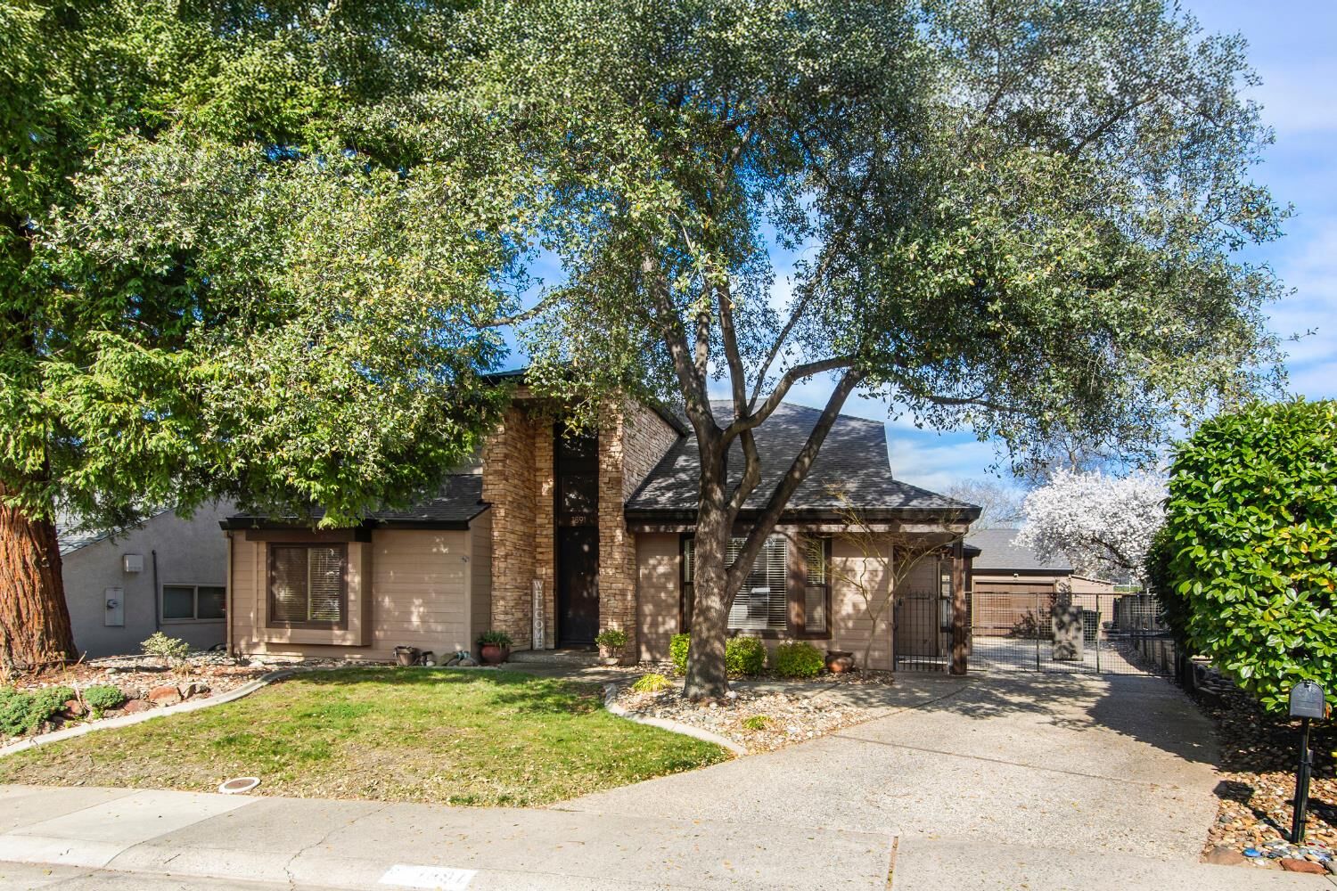 Property Photo:  1891 Balboa Drive  CA 95661 