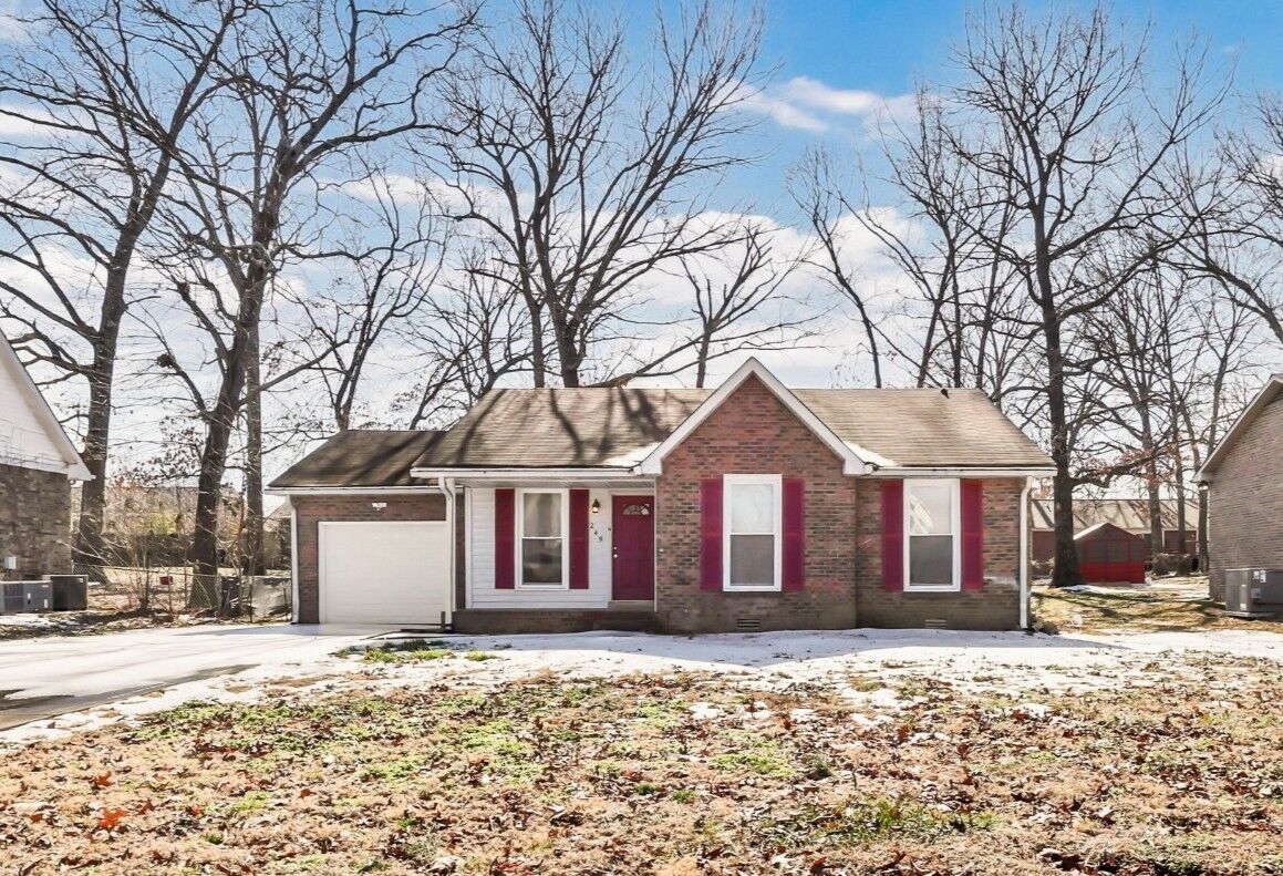 Property Photo:  249 Millstone Cir  TN 37042 