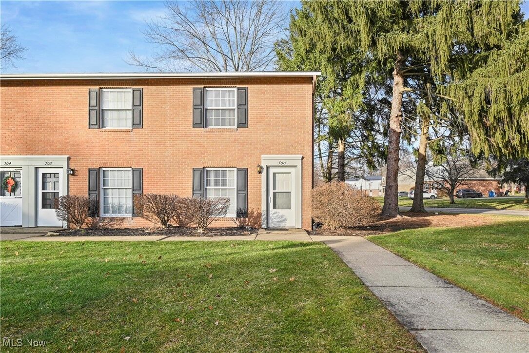 Property Photo:  700 Lakeview Drive  OH 44410 