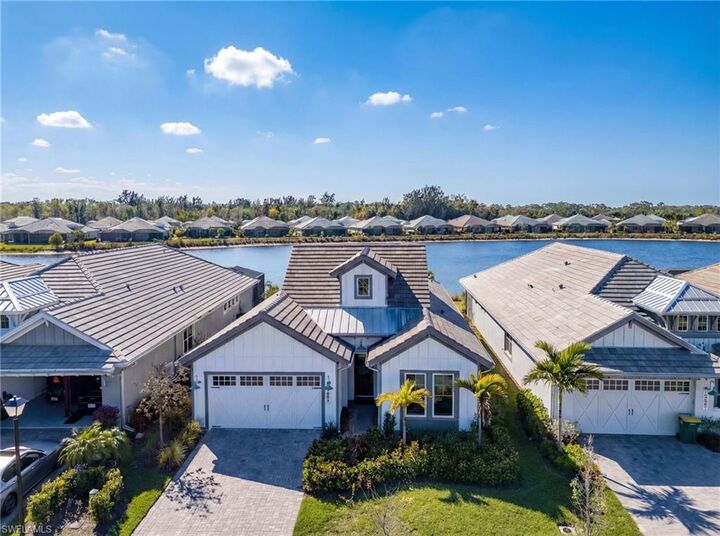 Property Photo:  8835 Calypso Ct  FL 34112 