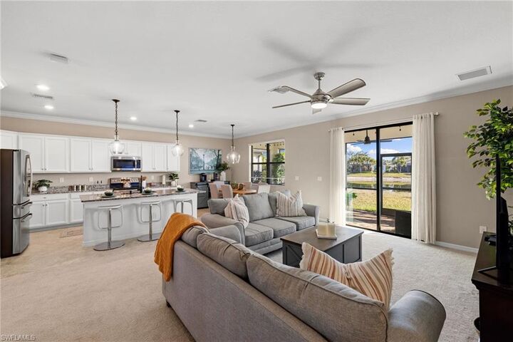 Property Photo:  9258 Shadow Oak Ln  FL 34120 