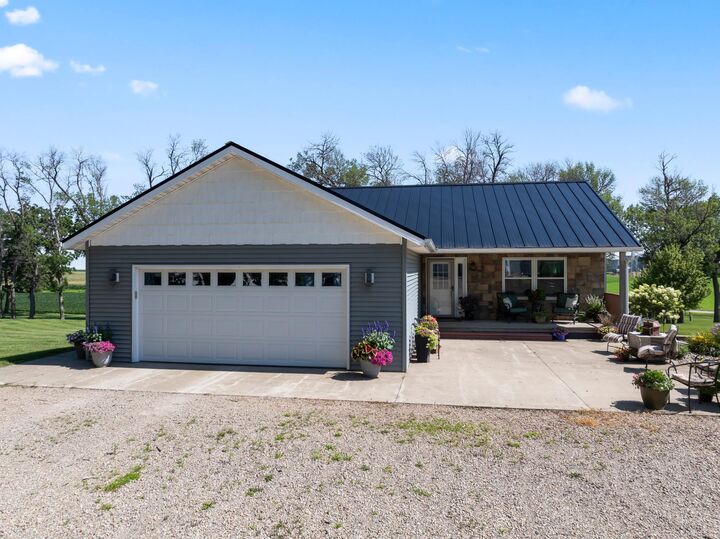Property Photo:  23371 650th Avenue  MN 56009 