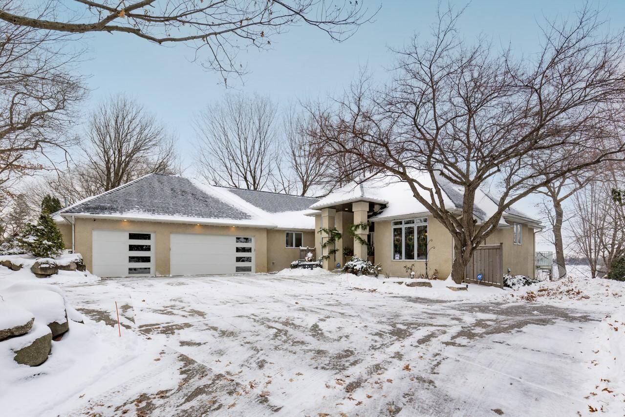 Property Photo:  21150 Excelsior Boulevard  MN 55331 
