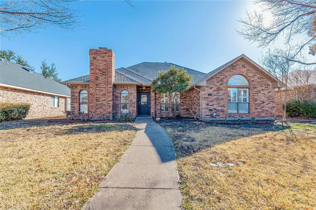 Property Photo:  2036 Lavaca Trail  TX 75010 
