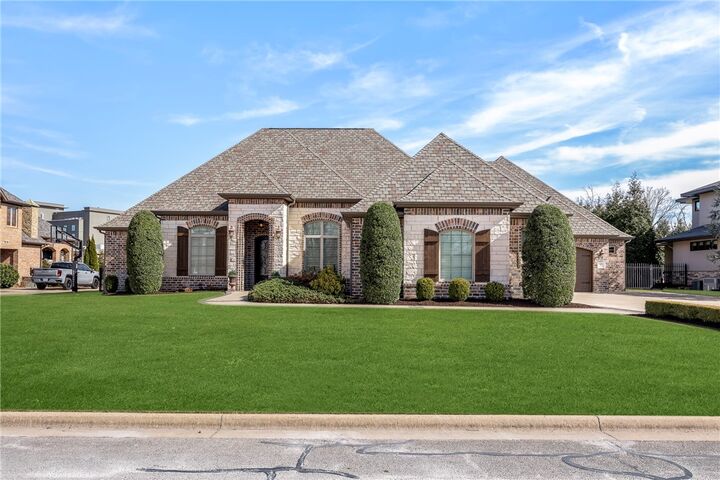 Property Photo:  27 S Windsor Drive  AR 72758 