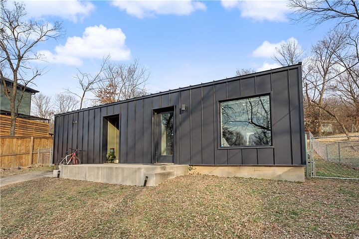 Property Photo: 560 N Fallin Avenue AR 72701