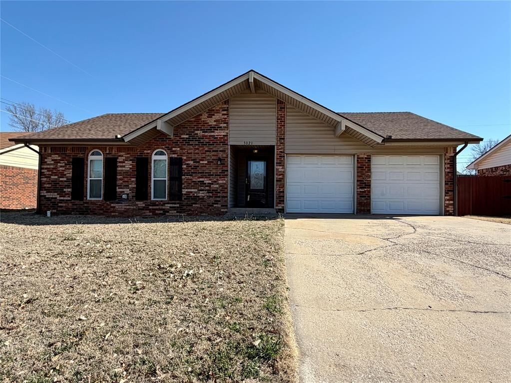 Property Photo:  3021 Glenwood Drive  OK 73018 