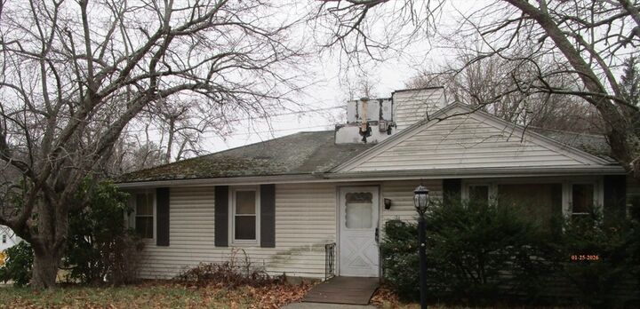 Property Photo:  21 Baxter St  MA 01602 